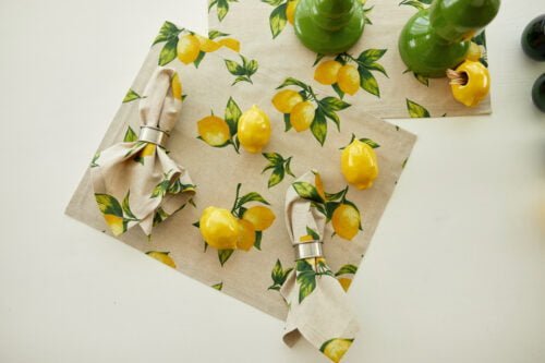 Stalo dekoro idejos, vasaros dekoras, citrinos, virtuvės tekstile